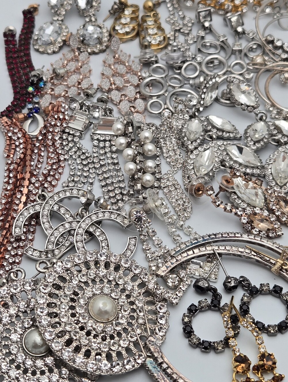 37 Pair Rhinestone Earring Lot Sparkly Silver Gold Tone Mixed Styles Reseller